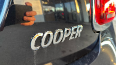 MINI Hatchback 1.5 Cooper Classic 3dr Auto [Comfort/Nav Pack] Petrol Hatchback